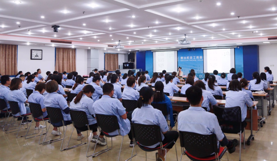 【廉政建设】秦川集团本部举办“家风建设”专题讲座