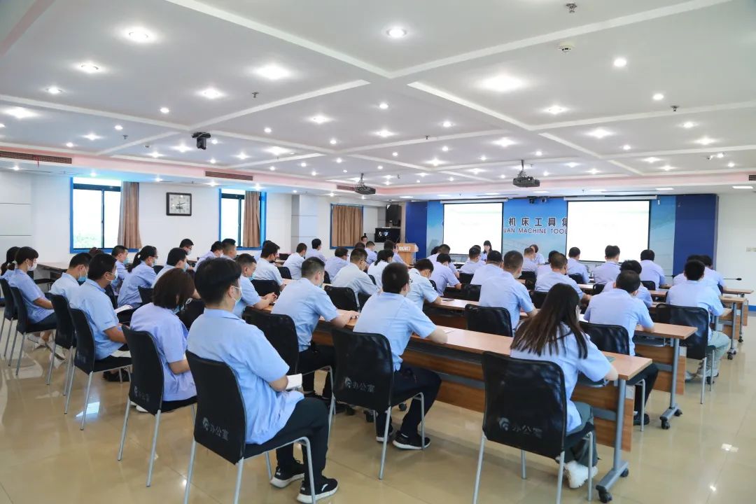 【群团工作】伟德国际victor·1946源自本部团委组织青工开展安全生产月主题教育培训活动