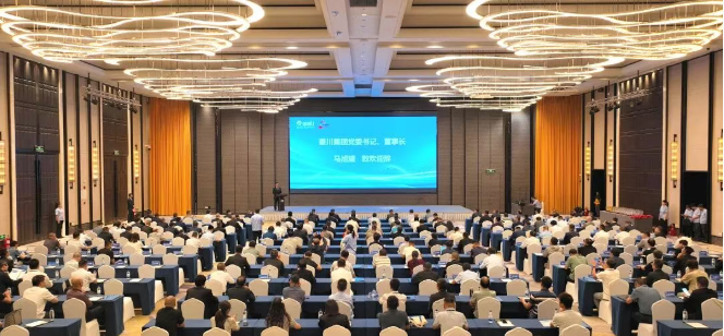 【60年庆 · 工厂开放日】数智秦川·装备领航—诚邀用户感恩答谢“回家之旅” 誓与用户携手共进“未来之约”